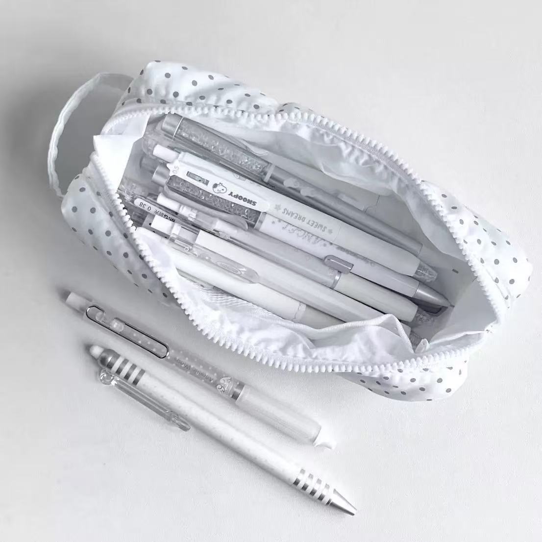 Piórnik w kropki, duża pojemno – Aesthetic Large Pencil Case Pouch recenzja i cena
